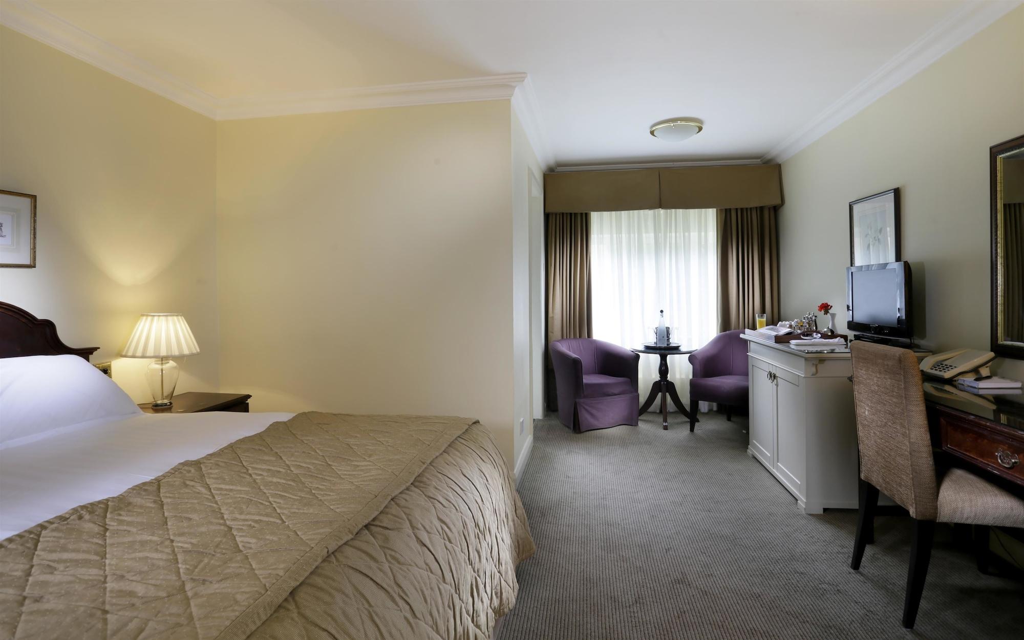Macdonald Alveston Manor Hotel & Spa Stratford-upon-Avon Exterior foto