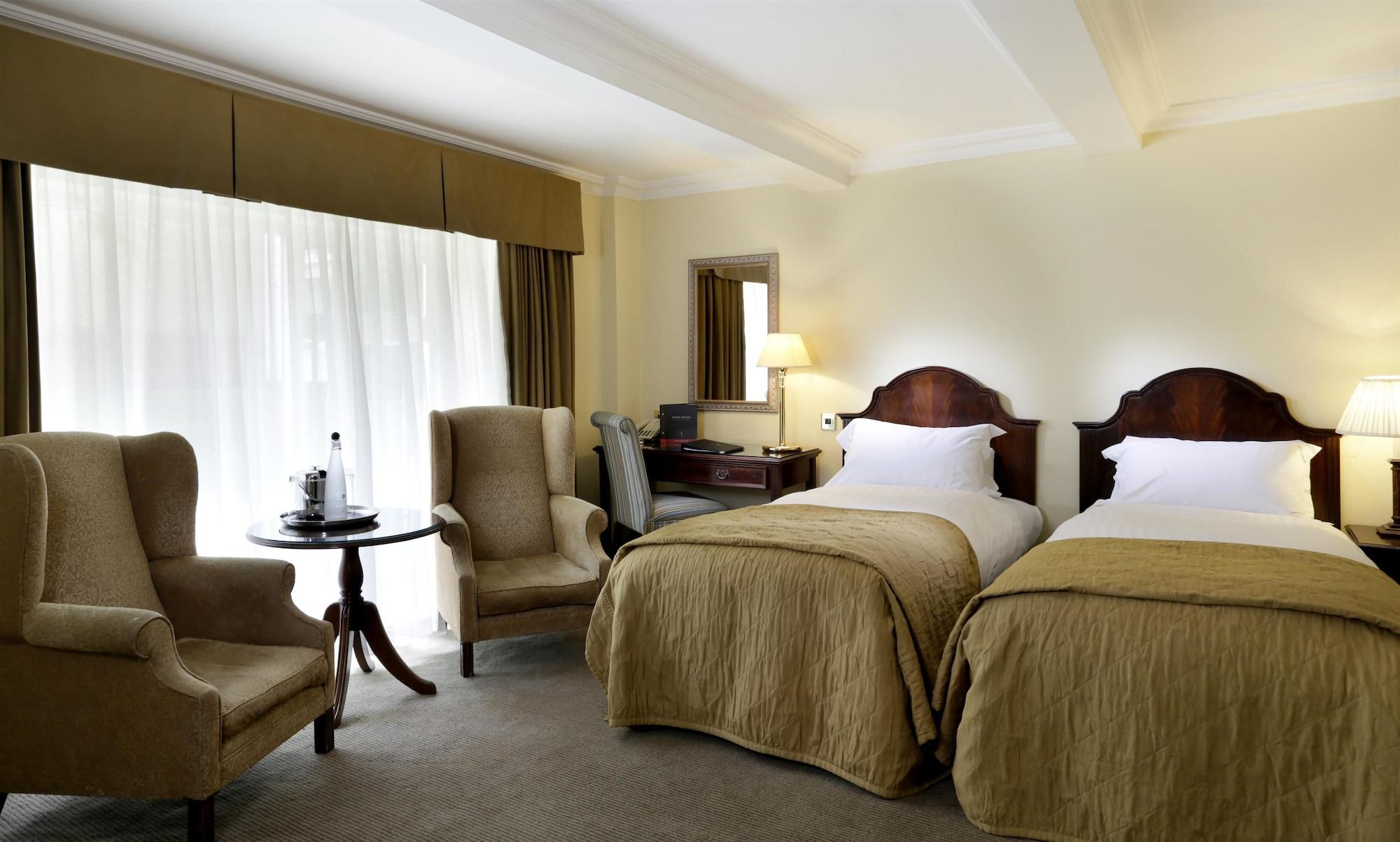 Macdonald Alveston Manor Hotel & Spa Stratford-upon-Avon Exterior foto