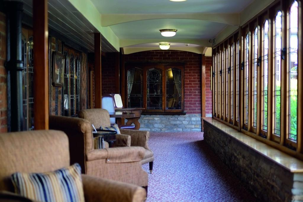 Macdonald Alveston Manor Hotel & Spa Stratford-upon-Avon Exterior foto