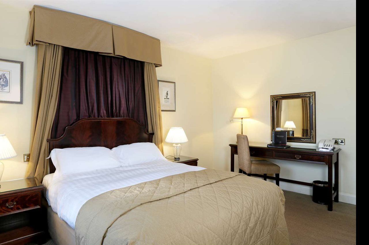 Macdonald Alveston Manor Hotel & Spa Stratford-upon-Avon Exterior foto