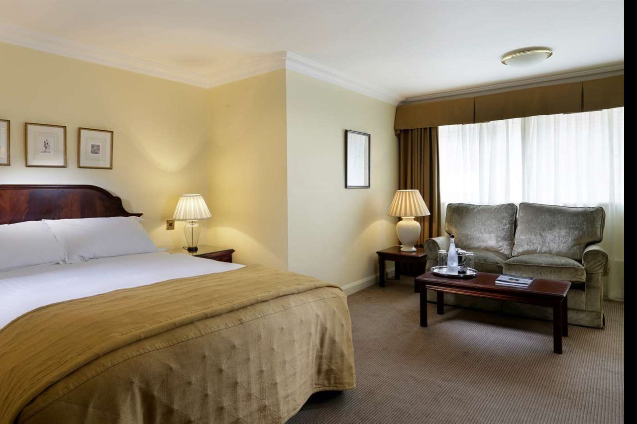 Macdonald Alveston Manor Hotel & Spa Stratford-upon-Avon Exterior foto